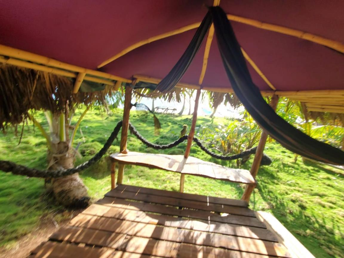 Derek'S Place Eco-Lodge Little Corn Island Ngoại thất bức ảnh