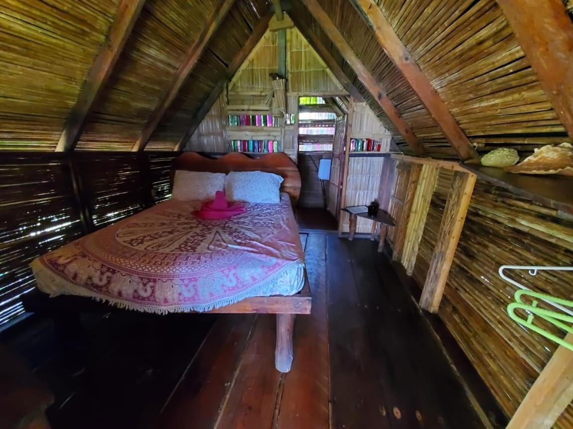Derek'S Place Eco-Lodge Little Corn Island Ngoại thất bức ảnh