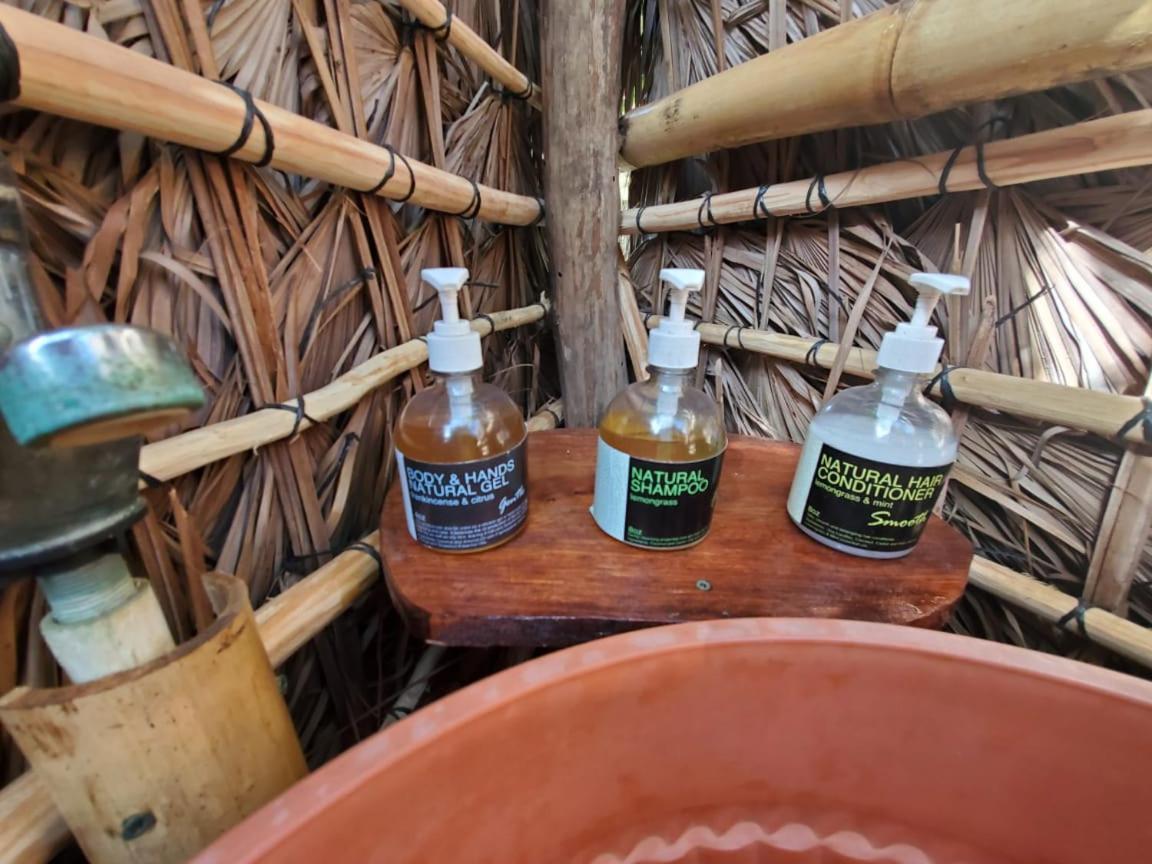 Derek'S Place Eco-Lodge Little Corn Island Ngoại thất bức ảnh