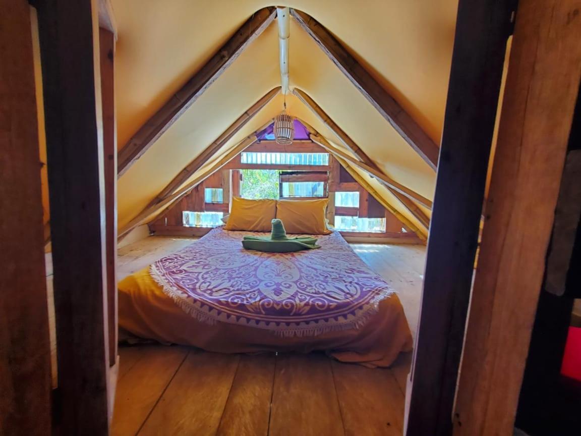 Derek'S Place Eco-Lodge Little Corn Island Ngoại thất bức ảnh