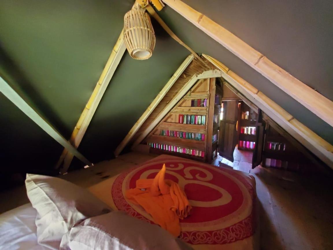 Derek'S Place Eco-Lodge Little Corn Island Ngoại thất bức ảnh